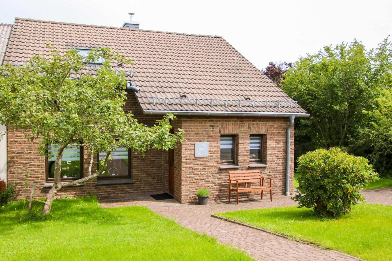 Ferienhaus Eifelnest Scheid  Esterno foto